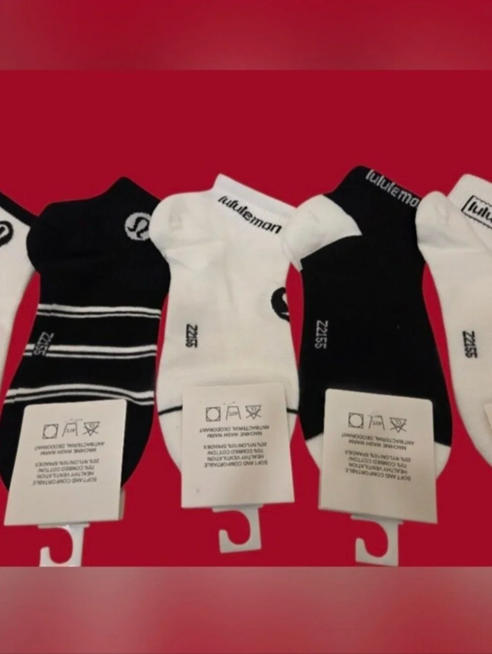 Lululemon Womens Logo Ankle Socks Small BNWT With Box5 Pair Black & White
